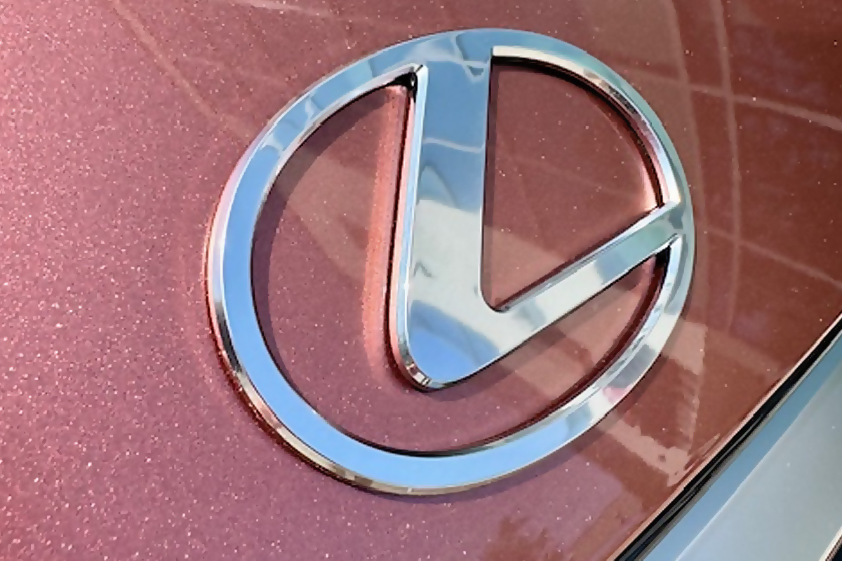 ochrona lakieru lexus lbx