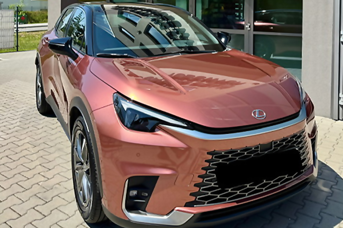 ochrona lakieru lexus lbx