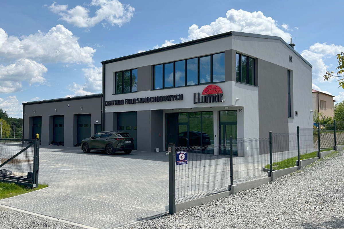 nowa lokalizacja centrum folii samochodowych llumar