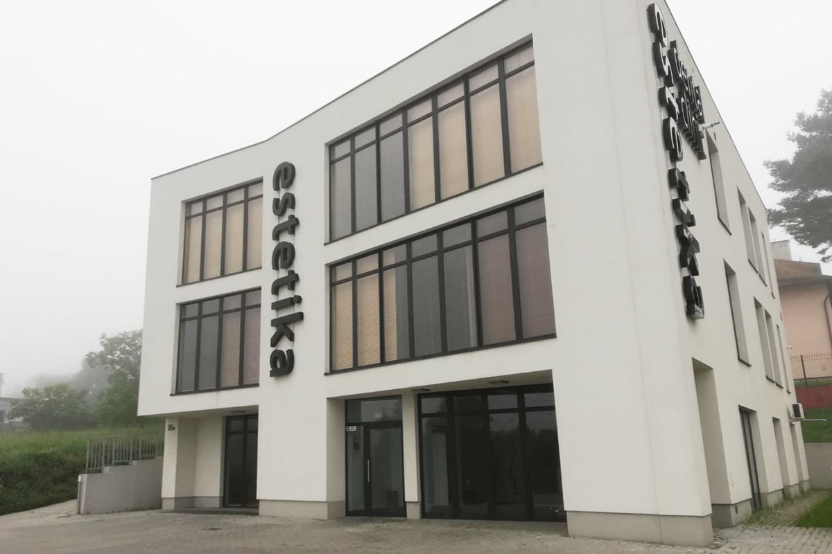 folie przeciwsloneczne w gabinecie stomatologicznym