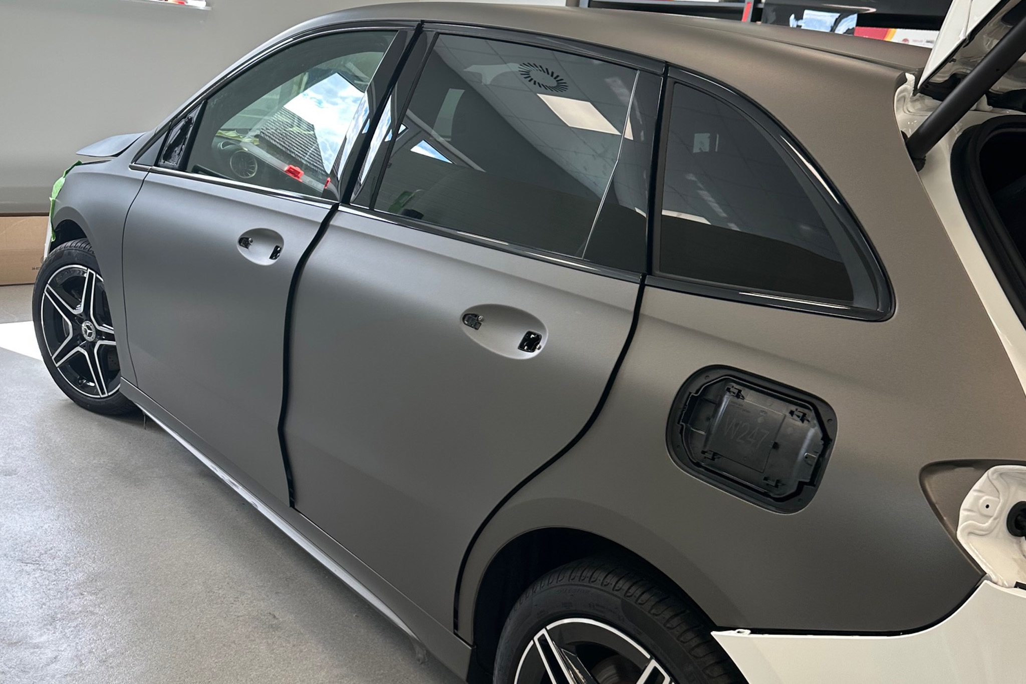 zmiana koloru auta mercedes klasa b