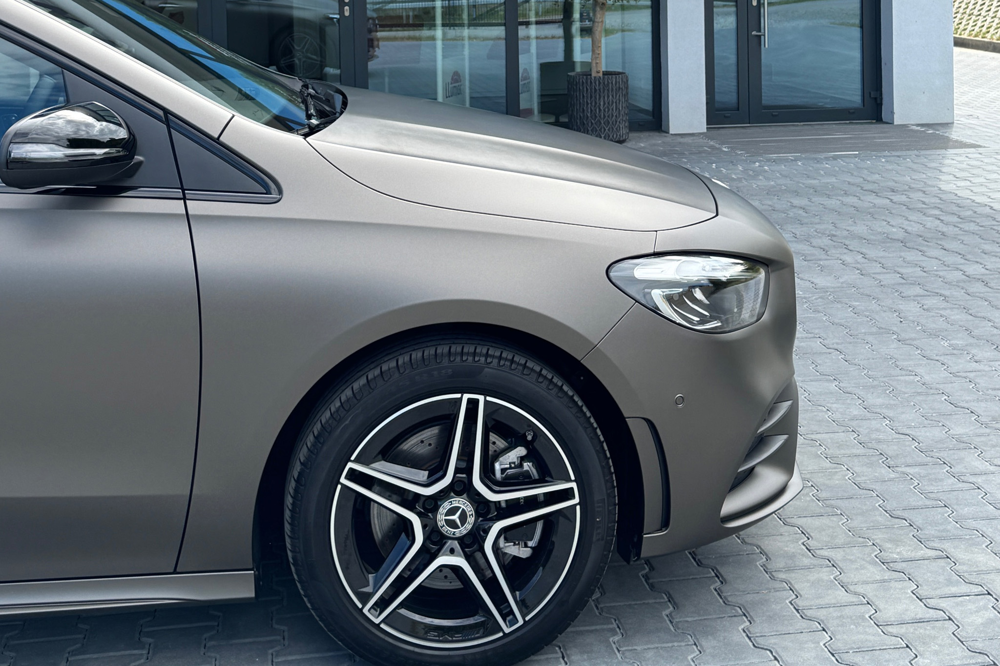 zmiana koloru auta mercedes klasa b