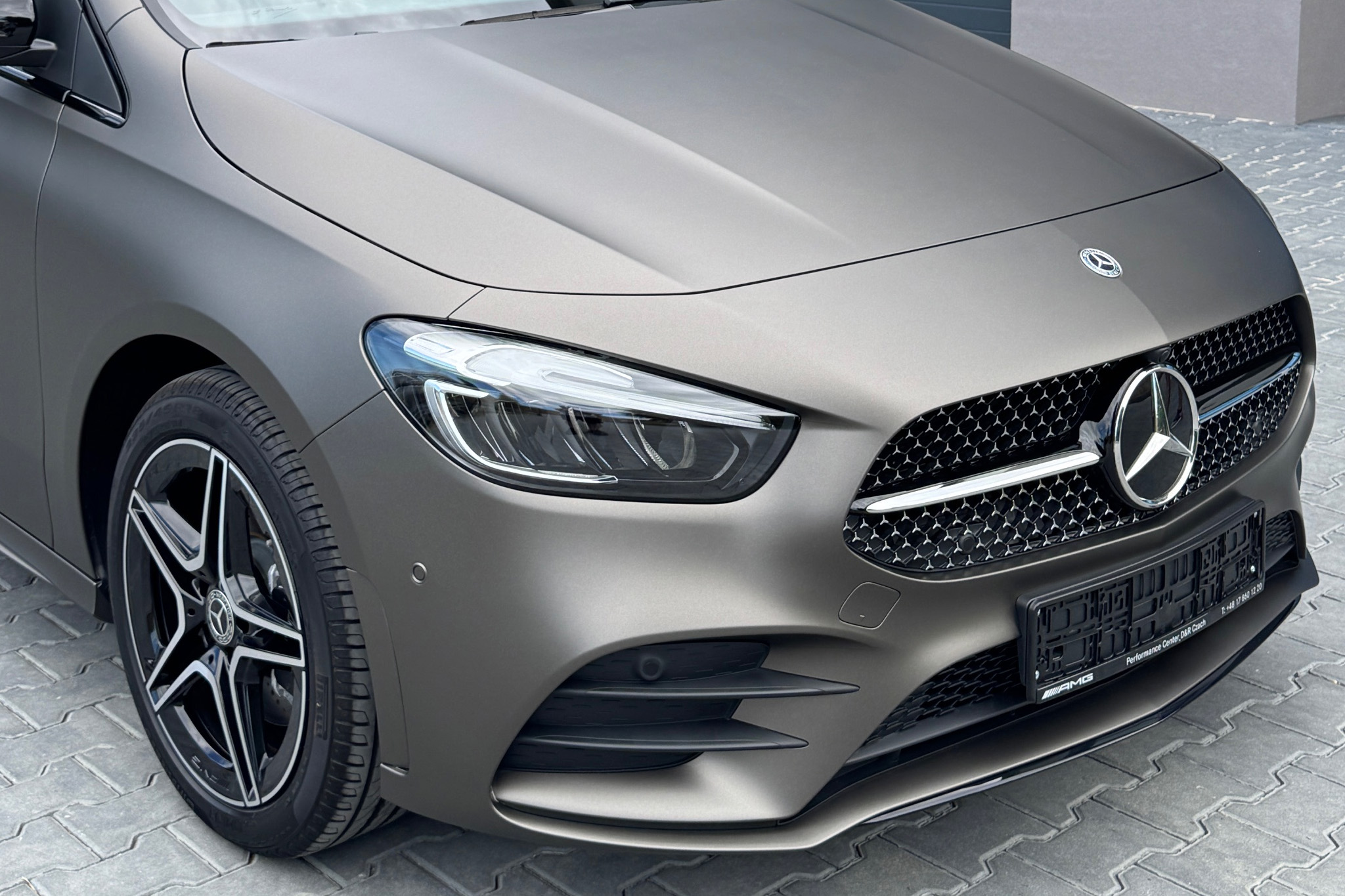 zmiana koloru auta mercedes klasa b