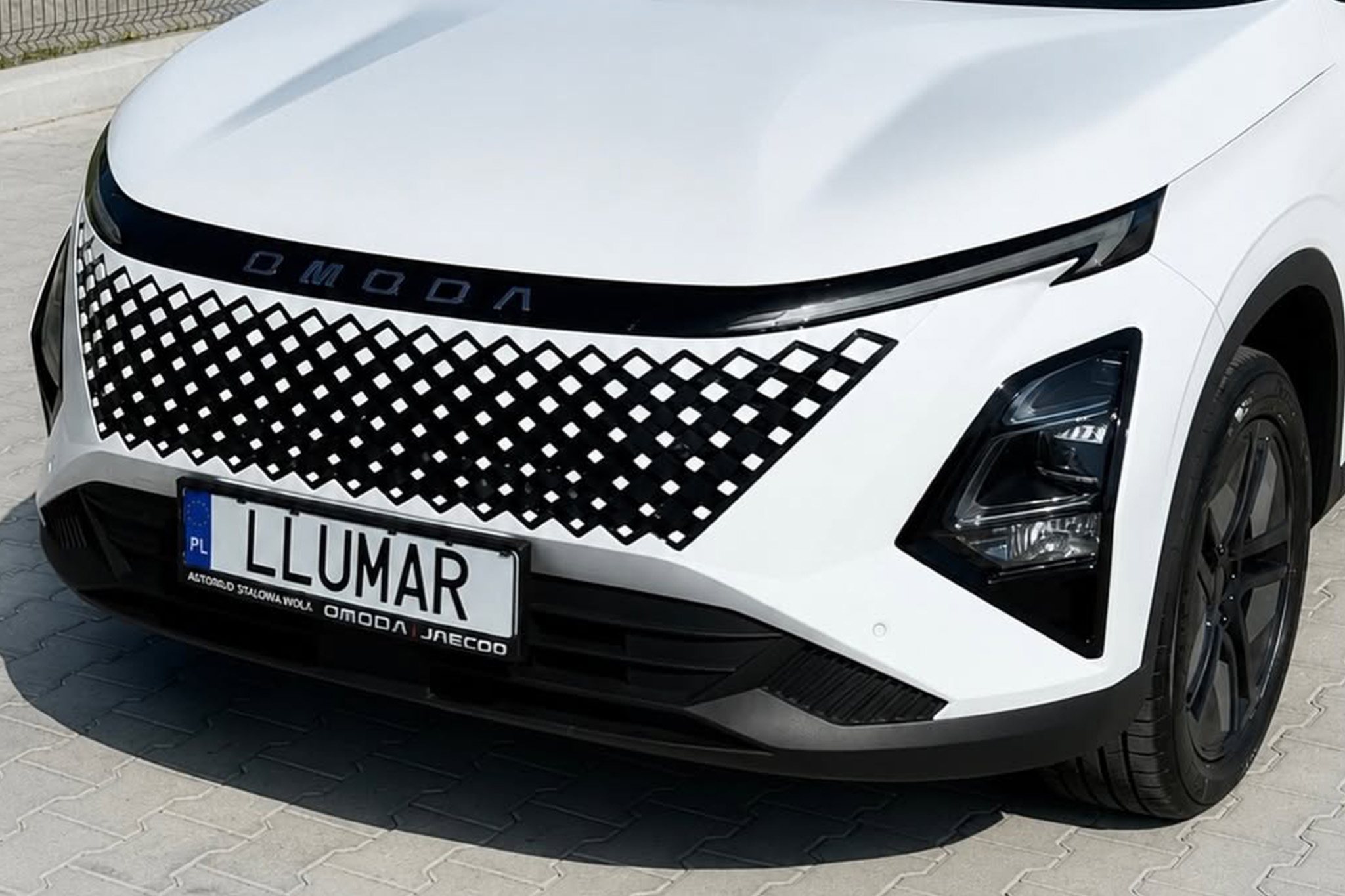 Ochrona przodu OMODA 5 – aplikacja folii PPF LLumar Platinum