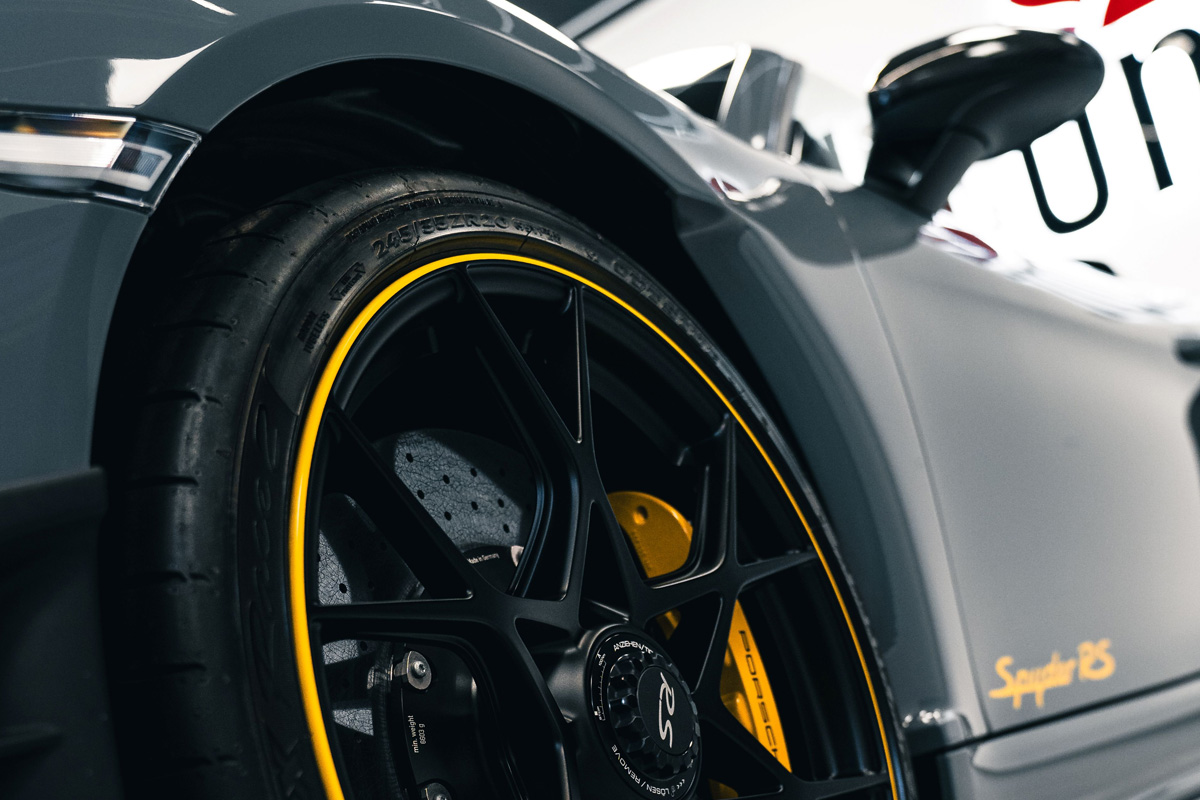 ochrona lakieru porsche 718 spyder rennsport