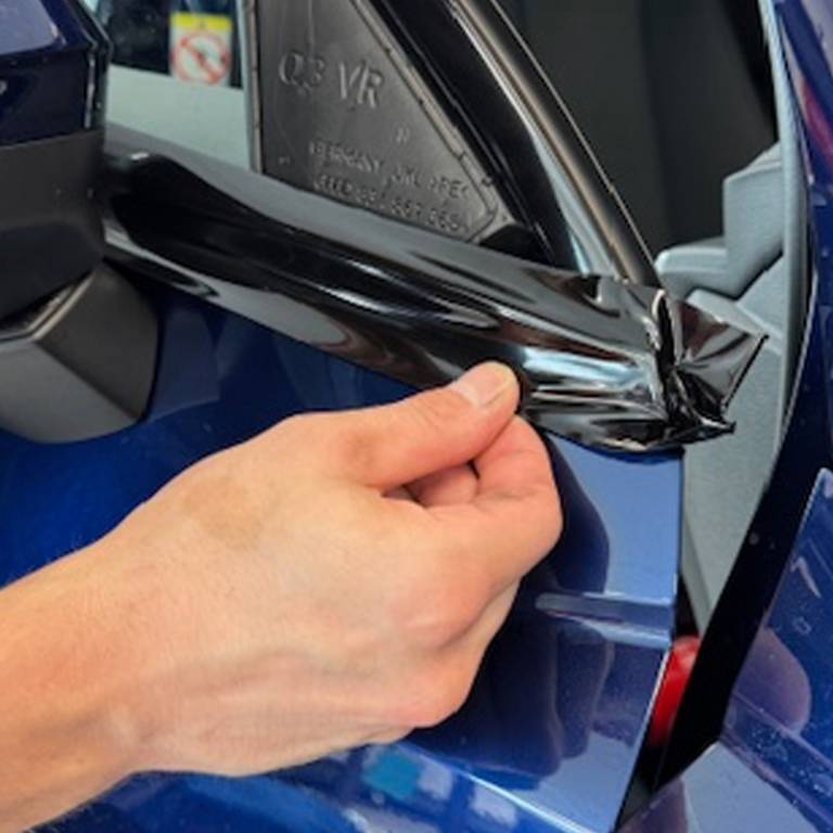 Dechroming Audi Q3
