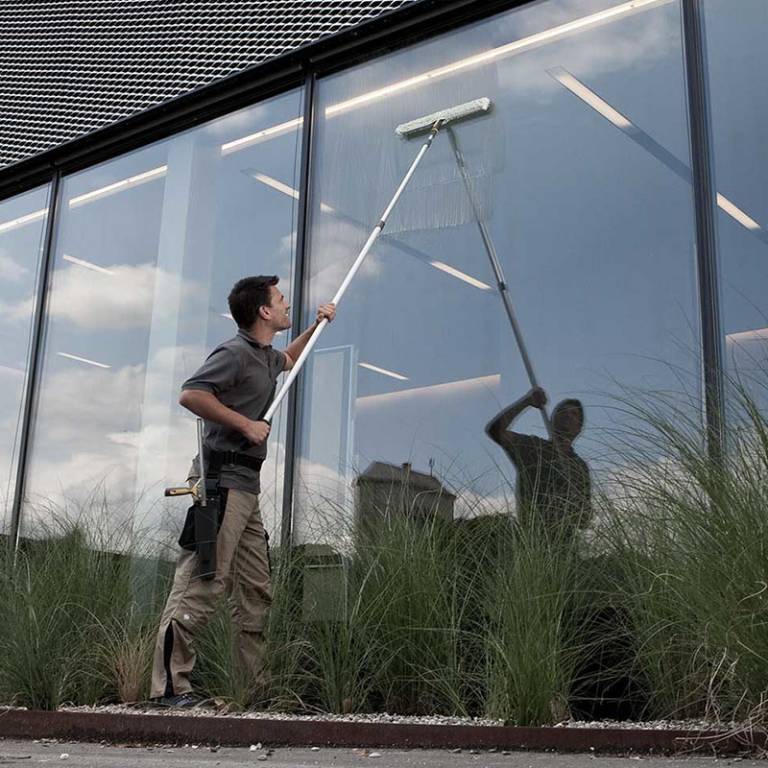 Profesjonalny sprzęt do mycia szyb i podłóg Vermop