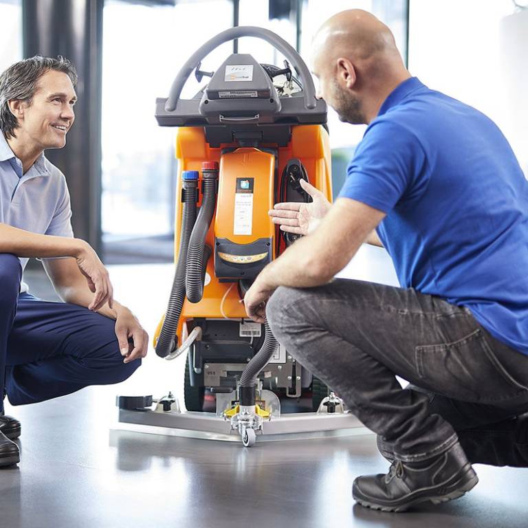 Maszyny czyszczące do podłóg firmy TASKI